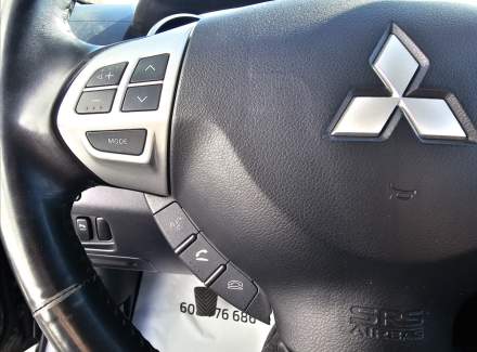Mitsubishi - Outlander