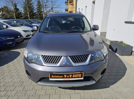 Mitsubishi - Outlander