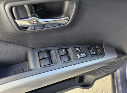 Mitsubishi - Outlander