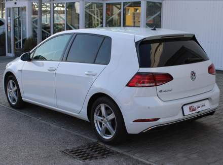 Volkswagen - Golf