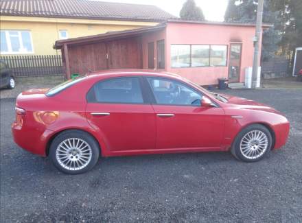 Alfa Romeo - 159