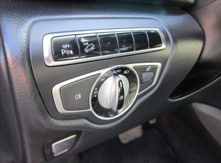 Mercedes-Benz - V-class