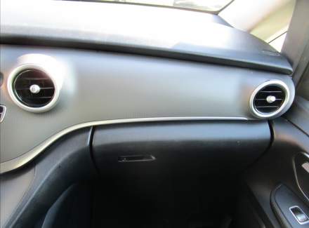 Mercedes-Benz - V-class