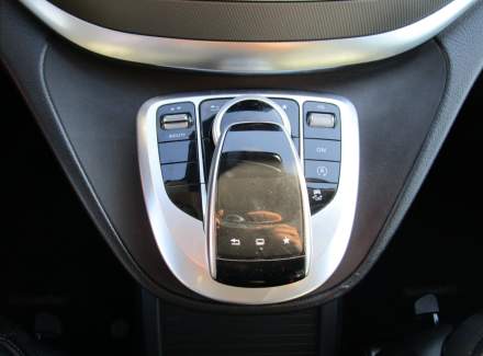 Mercedes-Benz - V-class