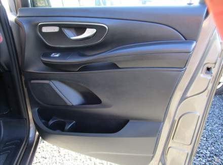 Mercedes-Benz - V-class