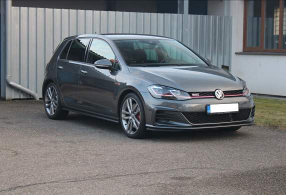 Volkswagen - Golf