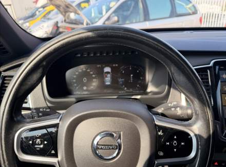 Volvo - XC90
