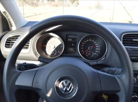 Volkswagen - Golf