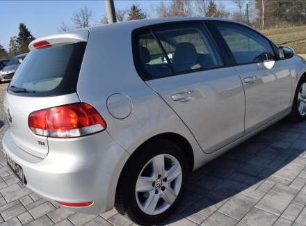 Volkswagen - Golf