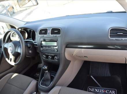Volkswagen - Golf