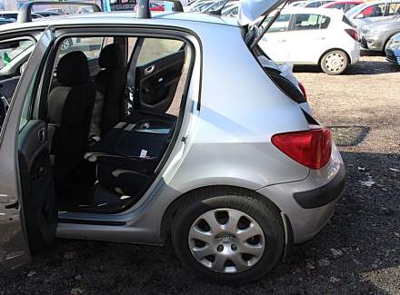 Peugeot - 307