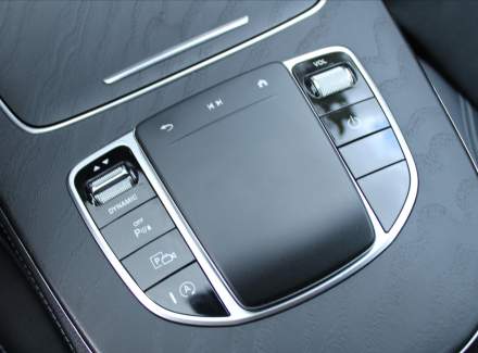 Mercedes-Benz - E-class