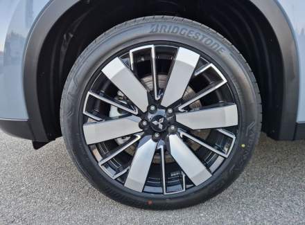 Mitsubishi - Outlander