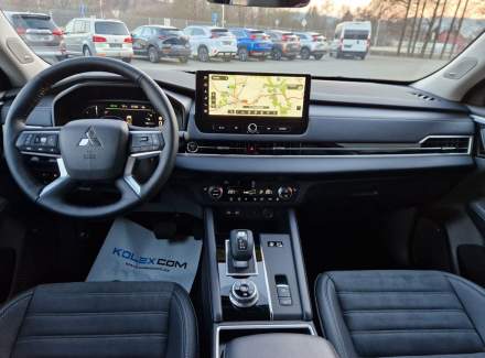 Mitsubishi - Outlander