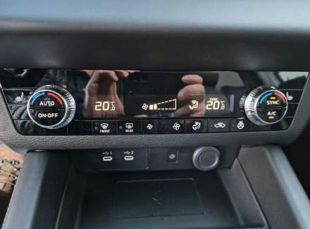 Mitsubishi - Outlander