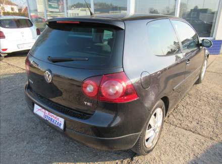 Volkswagen - Golf