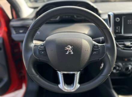 Peugeot - 208