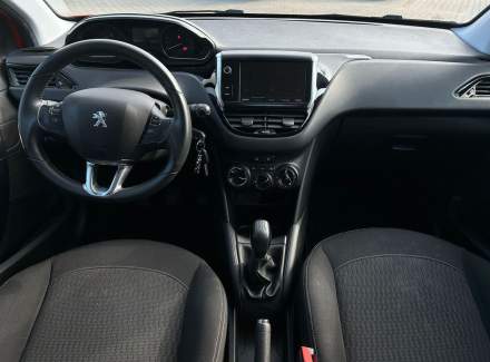 Peugeot - 208