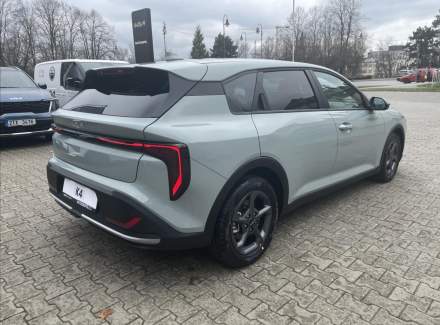 Kia - K4