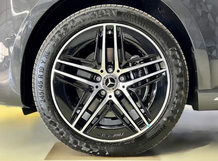 Mercedes-Benz - V-class