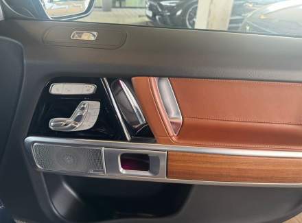 Mercedes-Benz - G-class