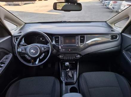 Kia - Carens