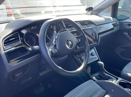 Volkswagen - Touran