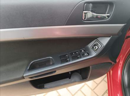 Mitsubishi - Lancer