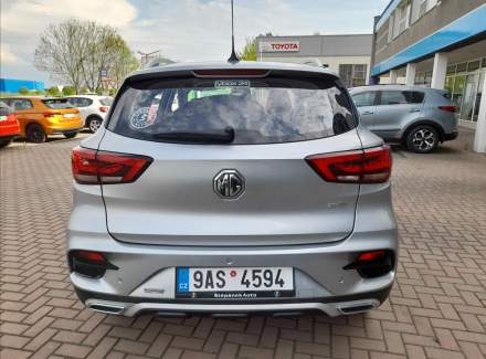MG - ZS