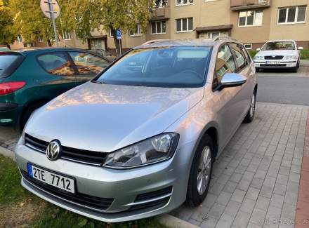 Volkswagen - Golf