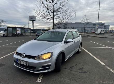 Volkswagen - Golf
