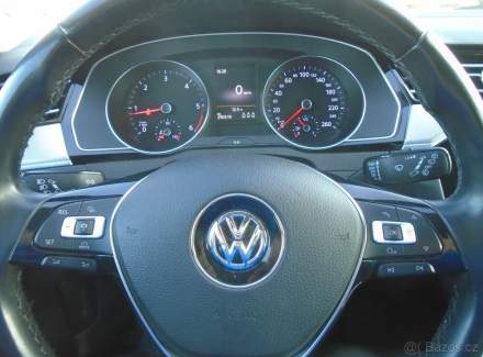 Volkswagen - Passat