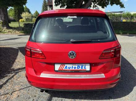 Volkswagen - Golf