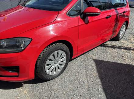 Volkswagen - Golf