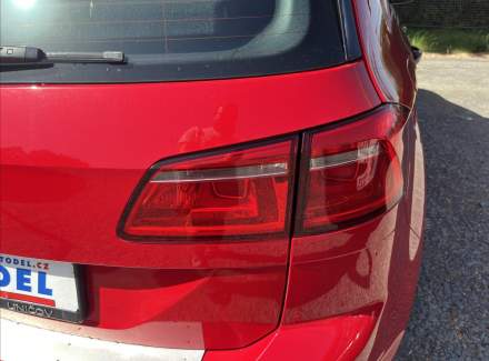 Volkswagen - Golf