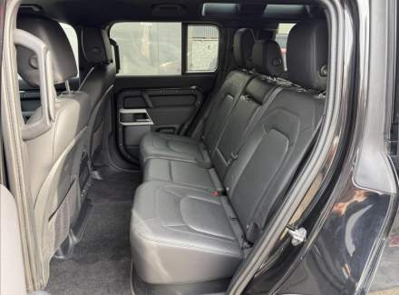 Land Rover - Defender