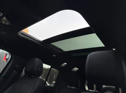 Land Rover - Defender