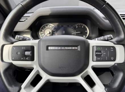 Land Rover - Defender