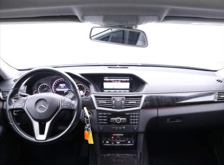 Mercedes-Benz - E-class