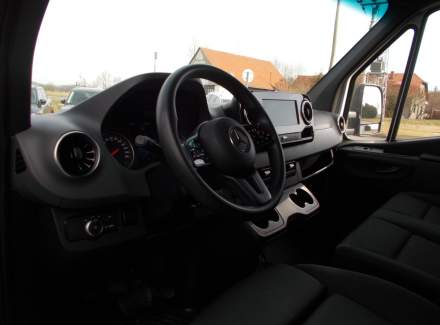 Mercedes-Benz - Sprinter