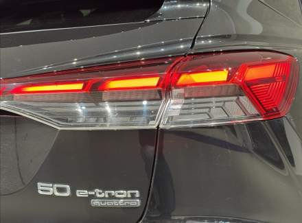 Audi - Q4 e-tron