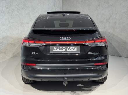 Audi - Q4 e-tron