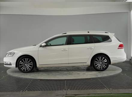 Volkswagen - Passat