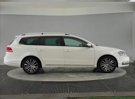 Volkswagen - Passat