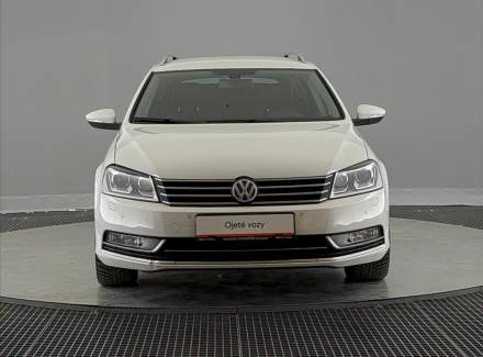 Volkswagen - Passat