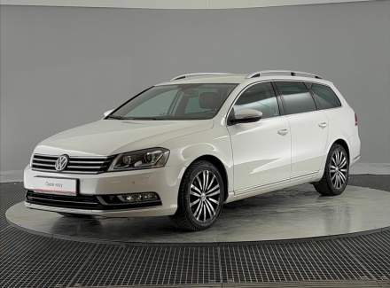 Volkswagen - Passat