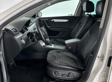 Volkswagen - Passat