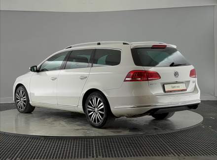 Volkswagen - Passat