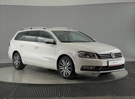 Volkswagen - Passat