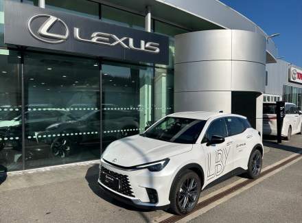 Lexus - LBX
